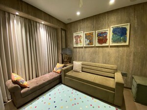 Bedroom in 2.5 BHK Apartment at Oberoi Springs, Andheri West – for Rent