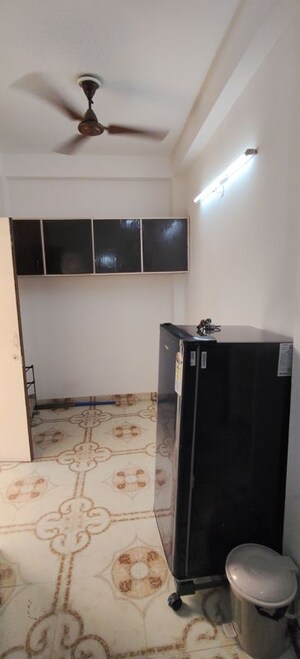 Furnished Amenities in 2 BHK Independent House at RWA Apartments Sector 52, Sector 52 – for Rent