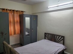 1 RkApartment For Rent in Mon Repos Apartment