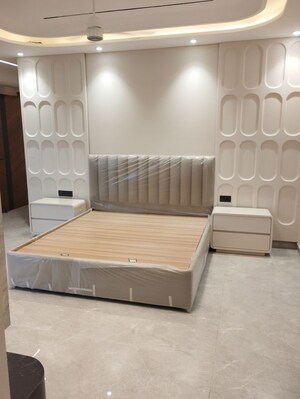 Room in 4 BHK Builder Floor at Parklands, Sector 85 – for Sale