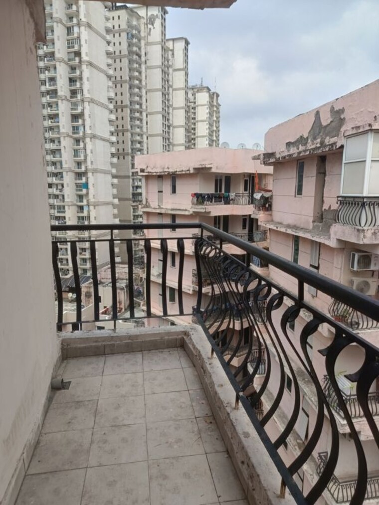 Balcony, sikka-karmic-greens 2.5 Bedroom 1210 Sq.Ft. Apartment In Sector 78 Noida 10655062