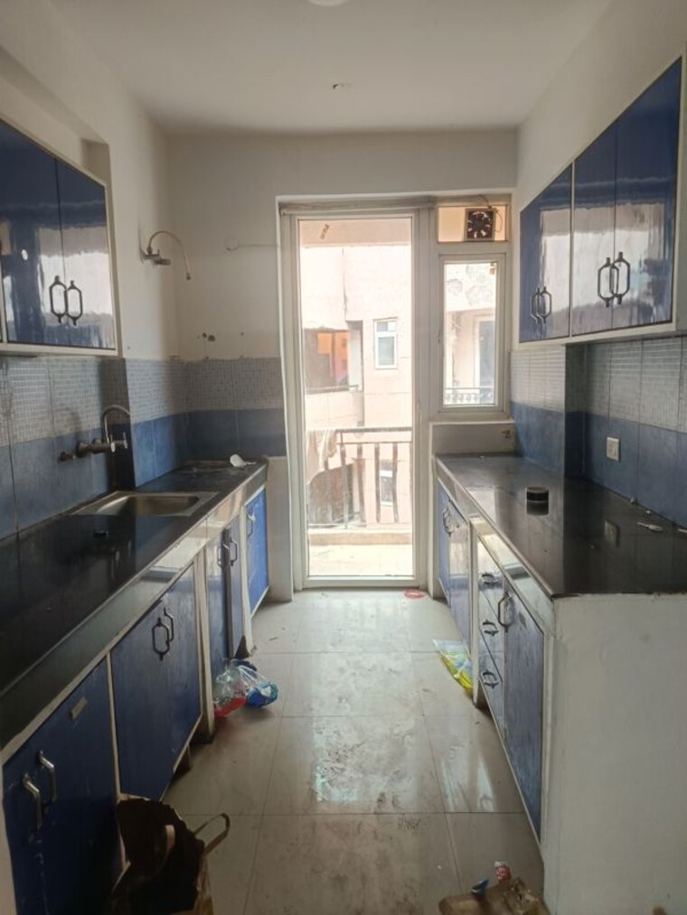 Kitchen, sikka-karmic-greens 2.5 Bedroom 1210 Sq.Ft. Apartment In Sector 78 Noida 10655062