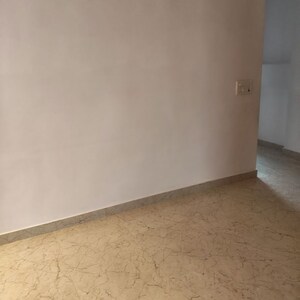 Room in 2 BHK Builder Floor at Sector 10 – for Rent