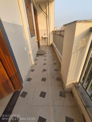 Staircase in 3 BHK Builder Floor at Sector 14 – for Rent