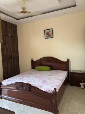 Bedroom in 3 BHK Builder Floor at Sector 14 – for Rent