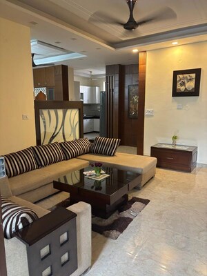 Gym in 3 BHK Builder Floor at Sector 14 – for Rent