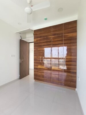 Room in 3 BHK Apartment at A And O F Residences Malad, Malad East – for Sale