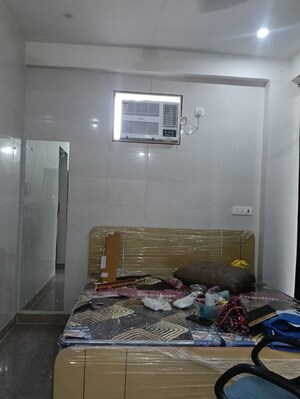 Bathroom in 1 BHK Builder Floor at Sector 14 – for Rent