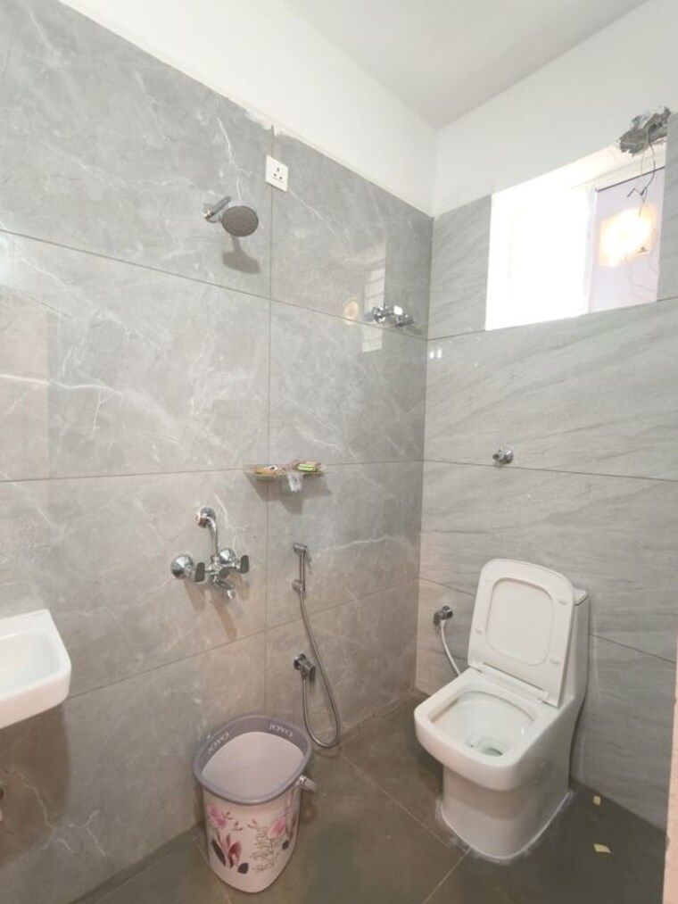 Bathroom, sri-balaji-nivas-gachibowli 1 RK 450 Sq.Ft. Apartment In Gachibowli Hyderabad 10655083
