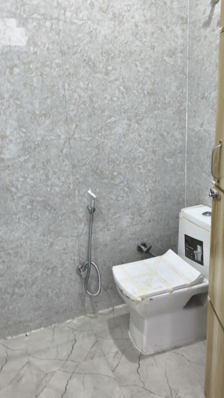 Bathroom, new panchvati colony 2 Bedroom 900 Sq.Ft. Builder Floor In New Panchvati Colony Ghaziabad 10655169