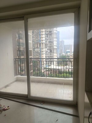 Room in 3 BHK Apartment at Unnati Fortune The Aranya, Sector 119 – for Rent