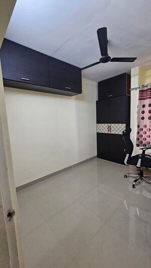 Team Area in 2 BHK Apartment at Hubtown Greenwoods, Vartak Nagar – for Rent