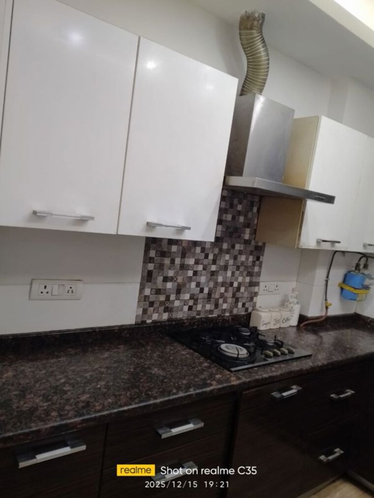Kitchen/pantry, greater kailash i 3 Bedroom 2000 Sq.Ft. Apartment In Greater Kailash I Delhi 10655197
