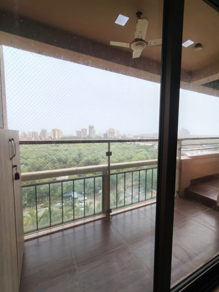Balcony, oberoi-sky-gardens 4 Bedroom 2800 Sq.Ft. Apartment In Andheri West Mumbai 10655201