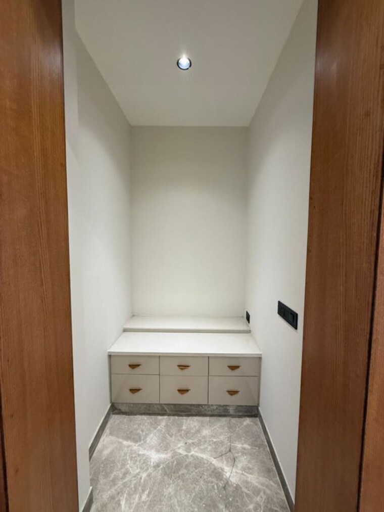 Bathroom, south city 2 4 Bedroom 300 Sq.Yd. Builder Floor In South City 2 Gurgaon 10655220