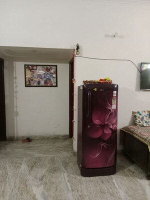 Living Room in 2.5 BHK Builder Floor at Sector 13 – for Rent