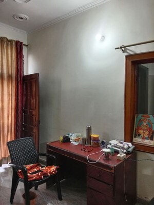 Living Room in 2.5 BHK Builder Floor at Sector 13 – for Rent