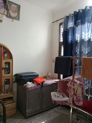 Living Room in 2.5 BHK Builder Floor at Sector 13 – for Rent