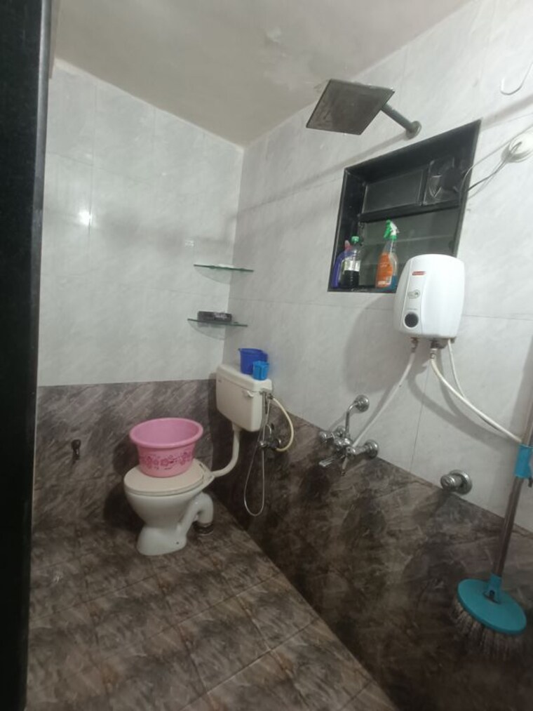Bathroom, sector 12 kopar khairane 2 Bedroom 850 Sq.Ft. Apartment In Sector 12 Kopar Khairane Navi Mumbai 10655244