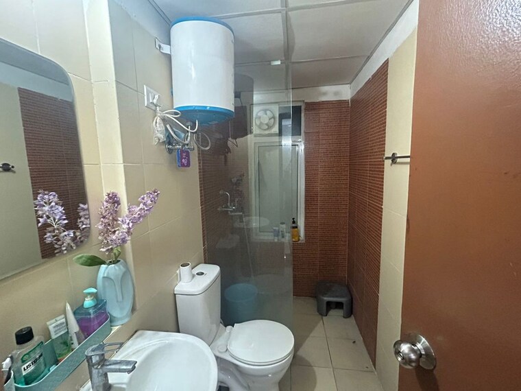 Bathroom, mahagun-mywoods 2 Bedroom 1000 Sq.Ft. Apartment In Sector 16c Greater Noida Greater Noida 10655259
