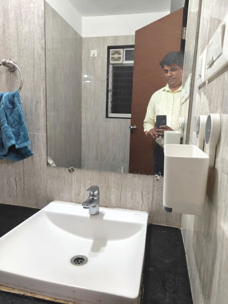 Bathroom, amann-marina 3 Bedroom 1150 Sq.Ft. Apartment In Worli Mumbai 10655271