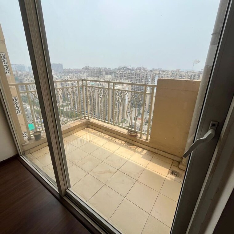 Balcony, mahagun-mywoods 2.5 Bedroom 1190 Sq.Ft. Apartment In Sector 16c Greater Noida Greater Noida 10655270