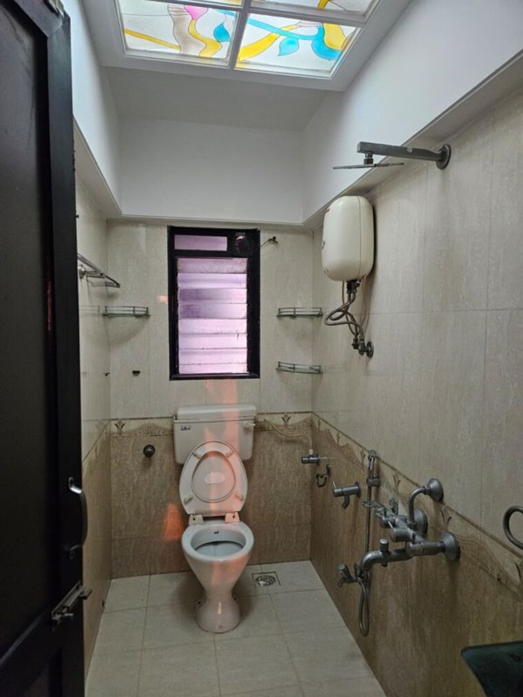 Bathroom, balaji-garden-chs 3 Bedroom 2000 Sq.Ft. Penthouse In Kopar Khairane Navi Mumbai 10655275