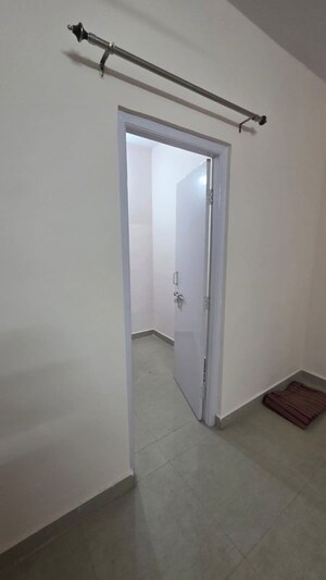 Room in 3 BHK Apartment at Sargam Apartment, Jankipuram – for Rent