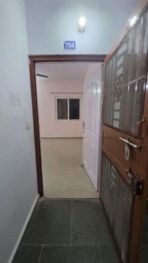 Bathroom in 3 BHK Apartment at Sargam Apartment, Jankipuram – for Rent