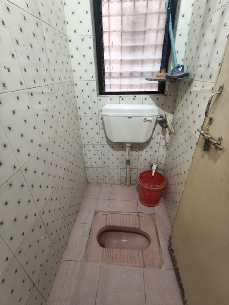 Bathroom, tingre nagar 1 Bedroom 600 Sq.Ft. Apartment In Tingre Nagar Pune 10643672