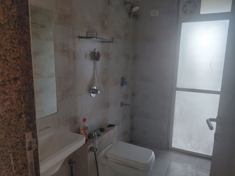 Bathroom, puraniks-tokyo-bay 2 Bedroom 572 Sq.Ft. Apartment In Kasarvadavali Thane 10655333