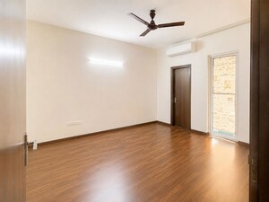Room in 3 BHK Apartment at BPTP Astaire Gardens, Sector 70a – for Rent