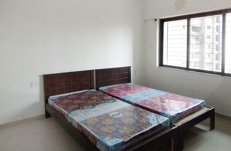 Bedroom, mulund west Pg For Boys In Mulund West 10655377