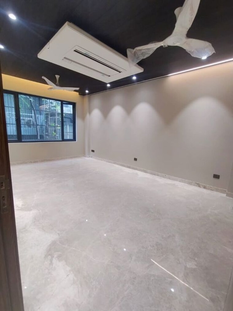 Room, sushant lok i 3 Bedroom 215 Sq.Yd. Builder Floor In Sushant Lok I Gurgaon 10655383