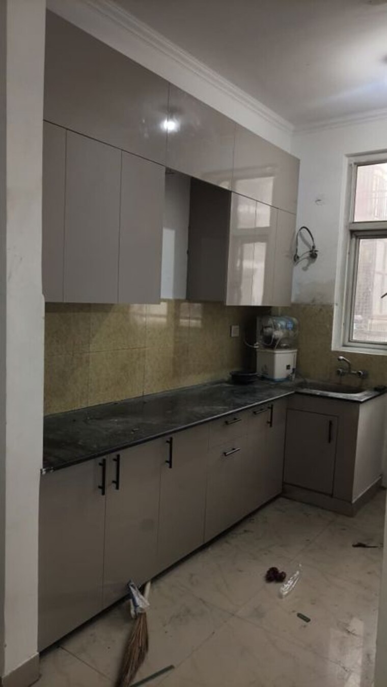 Kitchen, saviour-greenisle 3.5 Bedroom 1700 Sq.Ft. Apartment In Sain Vihar Ghaziabad 10655379