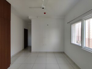 Room in 3 BHK Apartment at Prestige Finsbury Park Regent, Bagaluru – for Rent