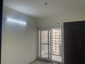 2 BHK Apartment For Sale in Shri Radha Aqua Garden, Sector 16b Greater Noida