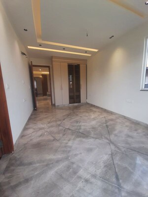 Room in 3 BHK Builder Floor at Paschim Vihar – for Sale