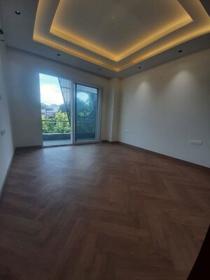 Room in 3 BHK Builder Floor at Paschim Vihar – for Sale