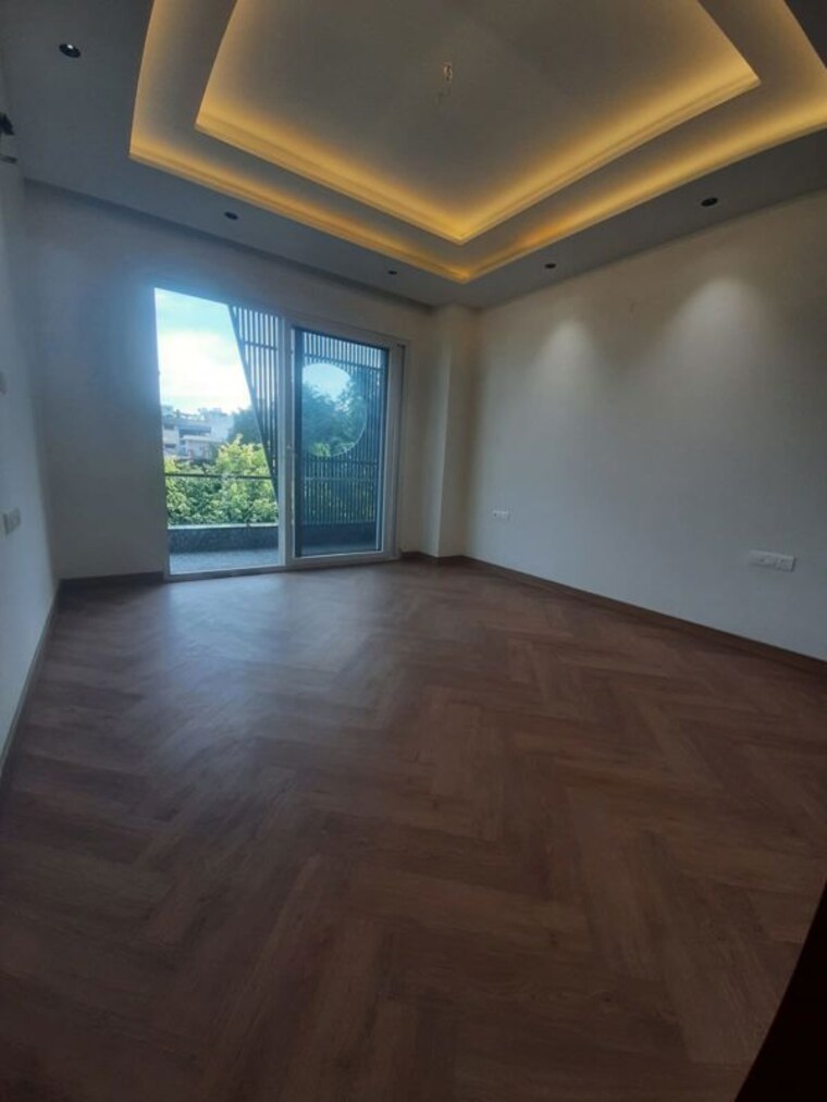 Room, paschim vihar 3 Bedroom 200 Sq.Yd. Builder Floor In Paschim Vihar Delhi 10655399