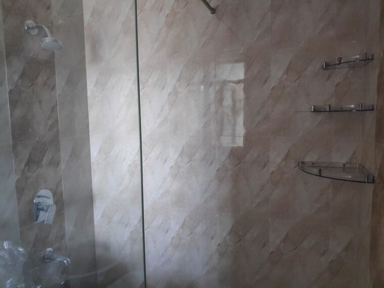 Bathroom, ramprastha-city-the-edge-towers 3 Bedroom 1990 Sq.Ft. Apartment In Sector 37d Gurgaon 10655412