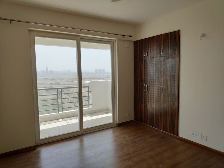 Room, ramprastha-city-the-edge-towers 3 Bedroom 1990 Sq.Ft. Apartment In Sector 37d Gurgaon 10655412