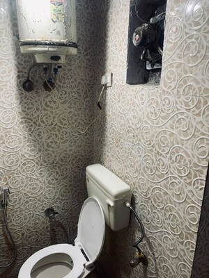 Bathroom in 1.5 BHK Apartment at Tilak Nagar – for Rent