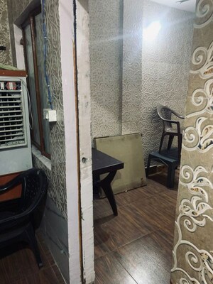  1.5 BHK Apartment at Tilak Nagar – for Rent