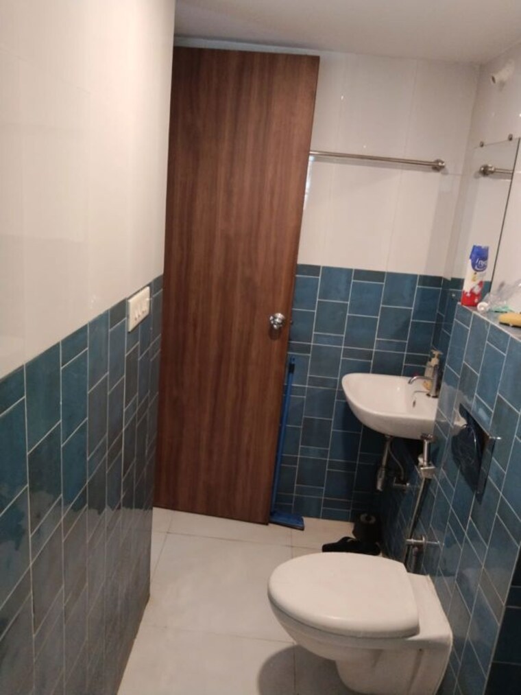 Bathroom, lodha-amara 2 Bedroom 800 Sq.Ft. Apartment In Kolshet Road Thane 10655430