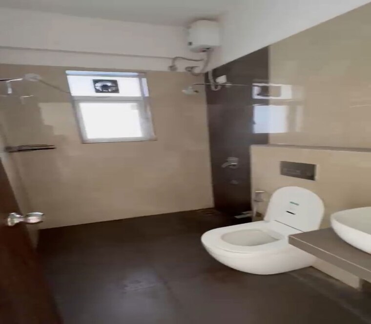 Bathroom, matunga east 3 Bedroom 1100 Sq.Ft. Apartment In Matunga East Mumbai 10655451