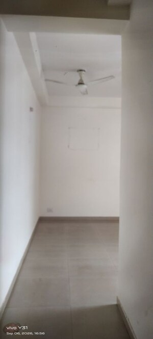 Room in  Apartment at Mahagun My Woods, Sector 16c Greater Noida – for Rent