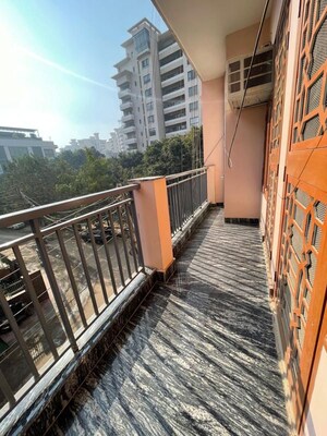 Balcony in 1 BHK Builder Floor at Sector 42 – for Rent