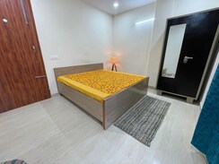 1 BHK +Builder Floor For Rent in Sector 42