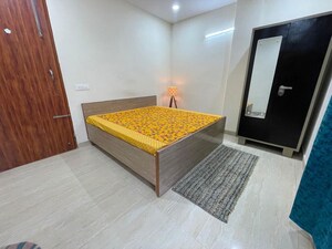 1 BHK Builder Floor For Rent in Sector 42